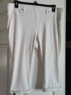 Terra Sky, white cropped jeans. Size 2X